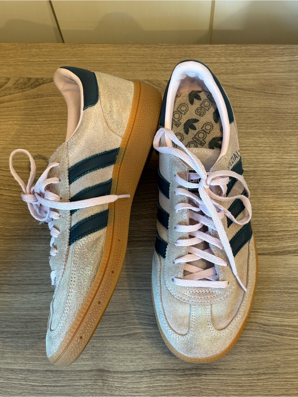 Adidas Handball Spezial Shoes in Pink/arctic night/gum size 8 - Picture 4 of 9